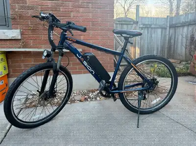 Jasion EB5 E-bike - w brand new Bontrager tires, View more
