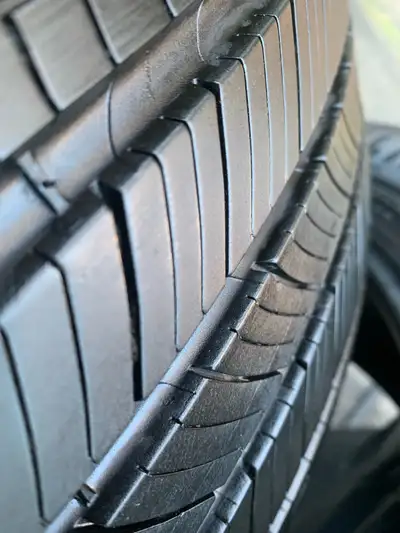 selling pair of Michelin Primacy A/S all season tires. With 90% tread left. Zero damage great condit...