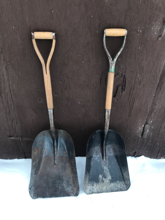 Scoop Shovels  in Outdoor Tools & Storage in Red Deer
