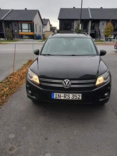 VW Tiquan 2013 leather interior paranomic sunroof. No rust