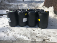 Barils de plastique 55 Gallons Noir