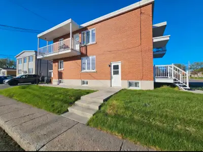 logement 5 1/2 St-Hyacinthe