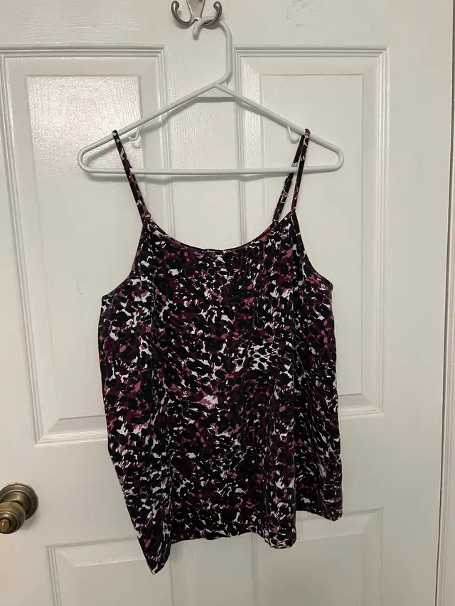spaghetti strap top, 2X, $2 in Women's - Tops & Outerwear in City of Halifax - Image 2