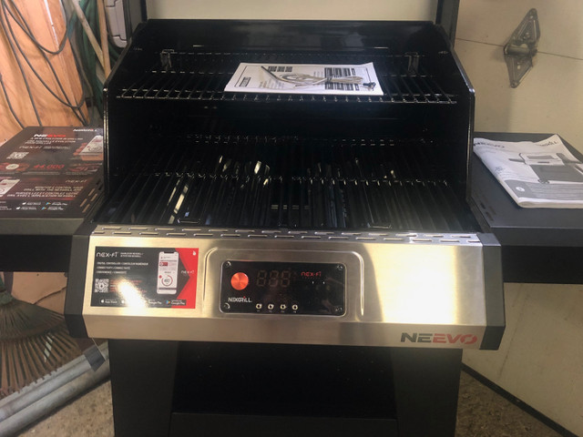 NEEVO 720 PROPANE BBQ - NEW TECHNOLIGY, NEW GRILL in BBQs & Outdoor Cooking in Markham / York Region - Image 2