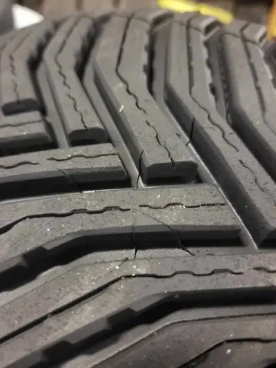 New Michelin CROSSCLIMATE2 CUV Touring 275/50R20 113V XL $ 1885 plus hst per set of 4 tires NEW rims...