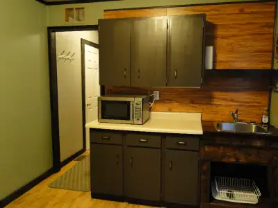 Furnished 1 Bedroom Suite, 4 km outside Chetwynd. Seeking responsible tenant, no parties, no smoking...