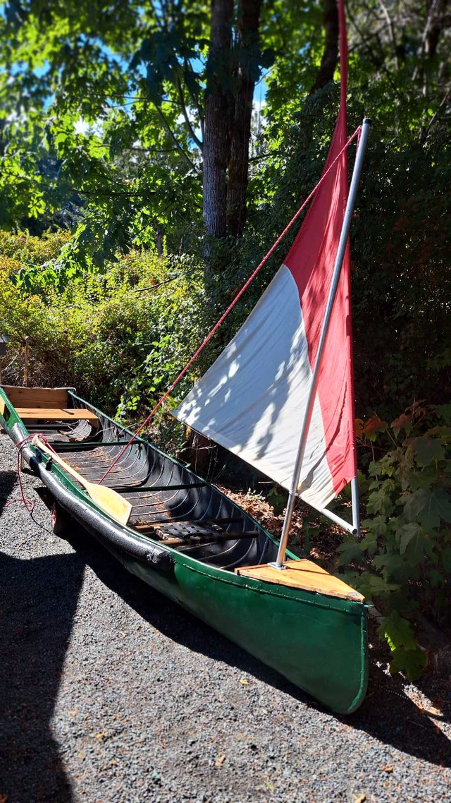 Sportspal Canoe in Qualicum Beach B.C. in Canoes, Kayaks & Paddles in Parksville / Qualicum Beach - Image 2