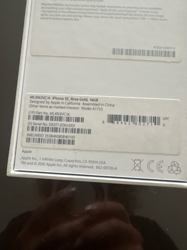 iPhone SE  16 gb  parfait état rose  dans Téléphones cellulaires  à Ville de Montréal