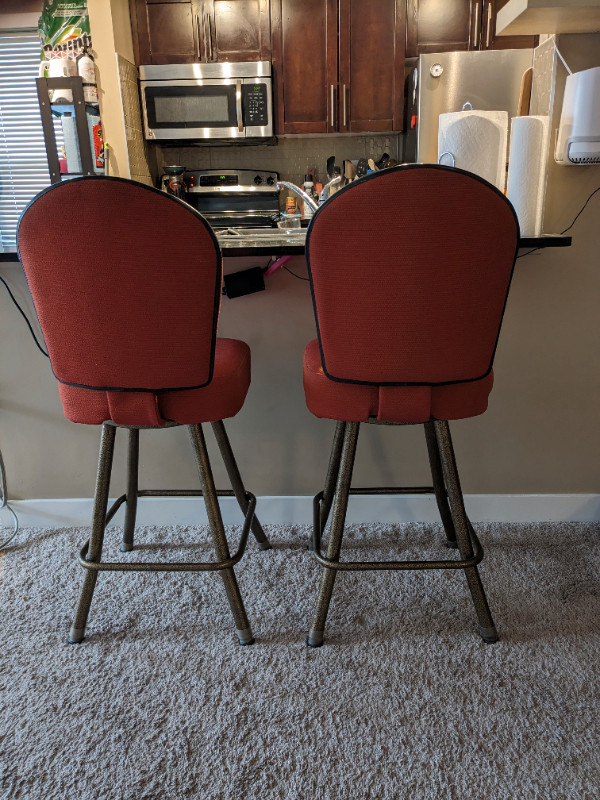 Bar stool / Counter chair in Chairs & Recliners in Calgary - Image 2