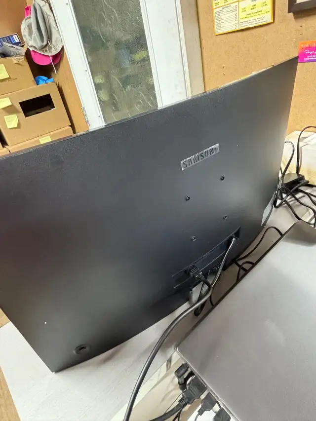 Samsung C27R500FHN - CR500 Series - LED monitor - curved - Full  in Monitors in Cambridge - Image 6