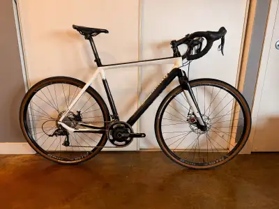 Marin Carbon CX/Gravel Bike w/ Power Meter and extra wheelset, View more