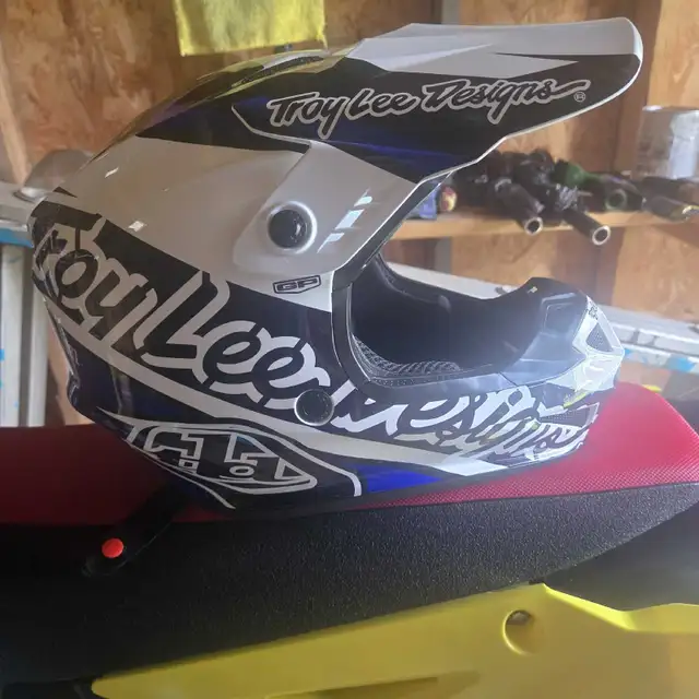 2014 suzuki rmz 450 motocross bike in Dirt Bikes & Motocross in Saint John - Image 6