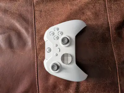 Selling 2 Xbox elite controllers, comes with cases and all paddles.
