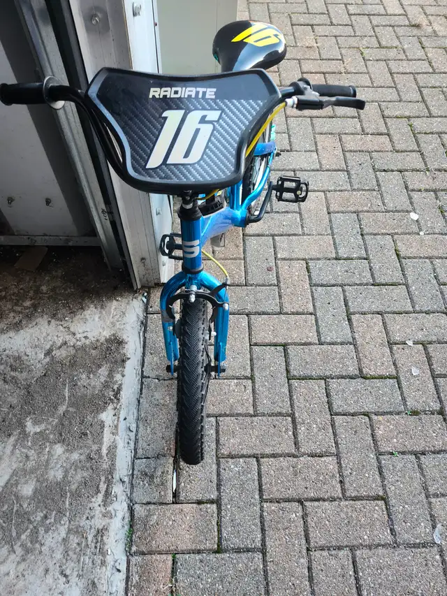 2 Bikes for sale ,Supercycle 20 inch,blue,and Radiate16 inch,bot in Kids in Windsor Region - Image 7