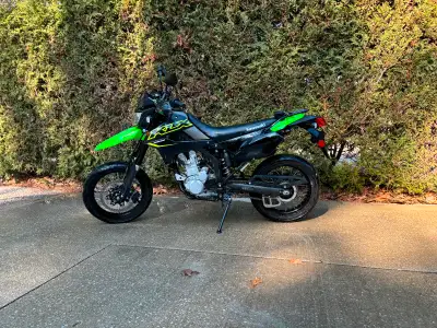 2021 Super Moto in excellent condition - female rider - has custom exhaust - stock system included w...