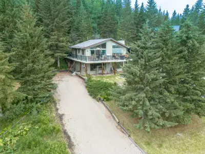 For Sale: Stunning 3-Bedroom Cabin with Unmatched Views in Elkwater, Alberta Welcome to one of the m...