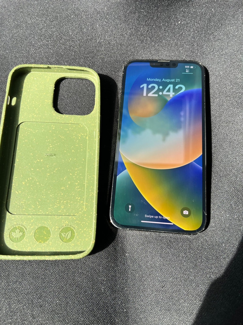 iPhone 13 Pro Max 256GB (Good Condition + Unlocked) Cell Phones