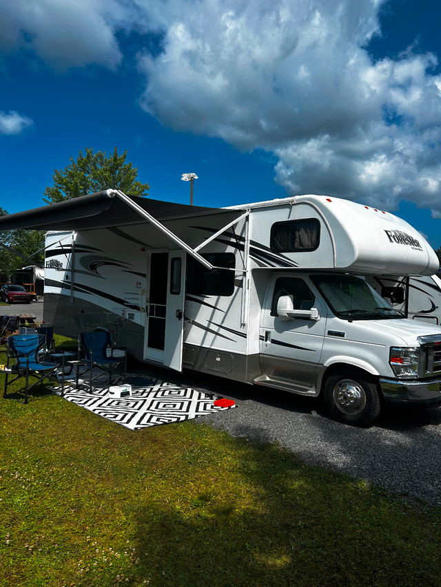 Motorisé Forestriver modèle 3051 S 2015 dans Autre  à Sept-Îles