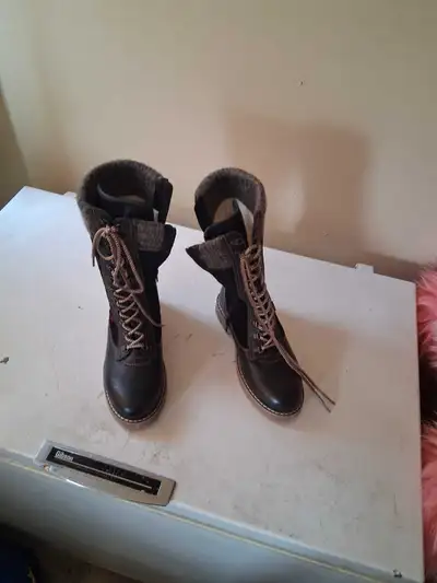 bottes d'hiver pour femme grandeur 38, View more