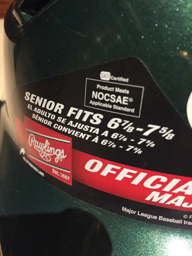 helmets/gloves/bat-new in Baseball & Softball in City of Toronto - Image 3