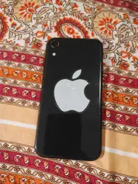 IPhone xr 64gb Mint with 87% Battery Health 