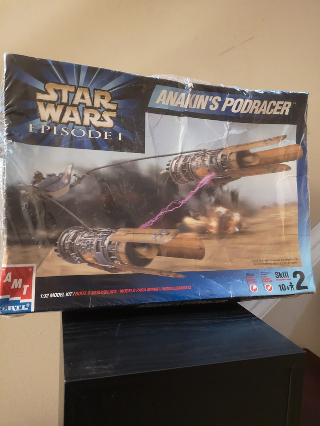 AMT ERTL Star Wars Episode 1 Anakin's Podracer Plastic Model Kit in Toys & Games in Cambridge