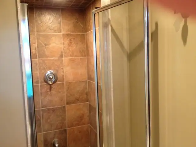 WALKOUT BASEMENT apartment. in Long Term Rentals in Mississauga / Peel Region - Image 6