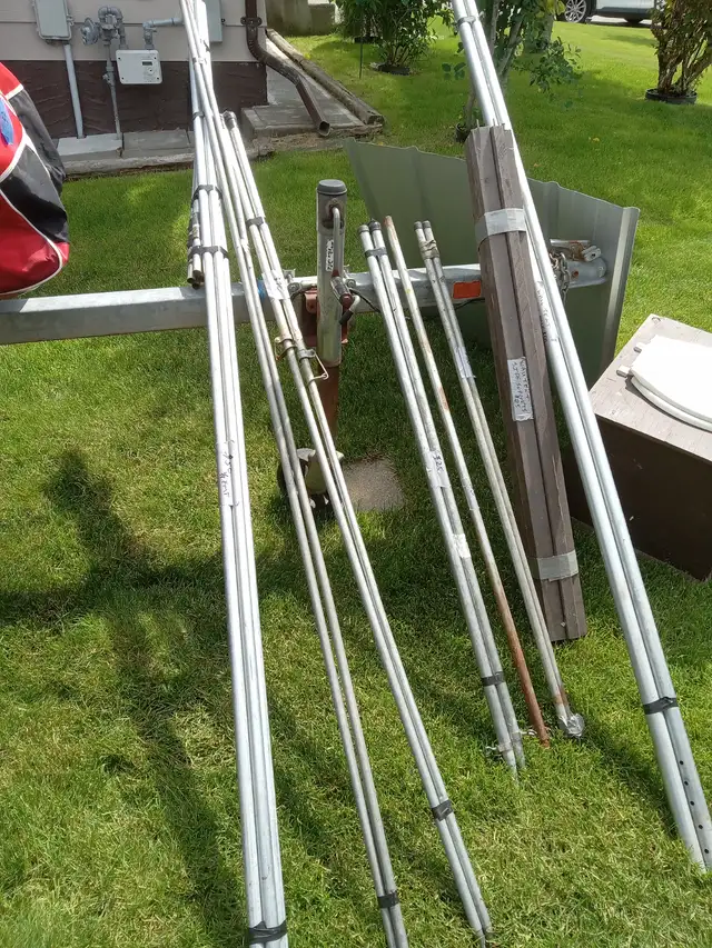 Camping poles in Fishing, Camping & Outdoors in Prince George - Image 2