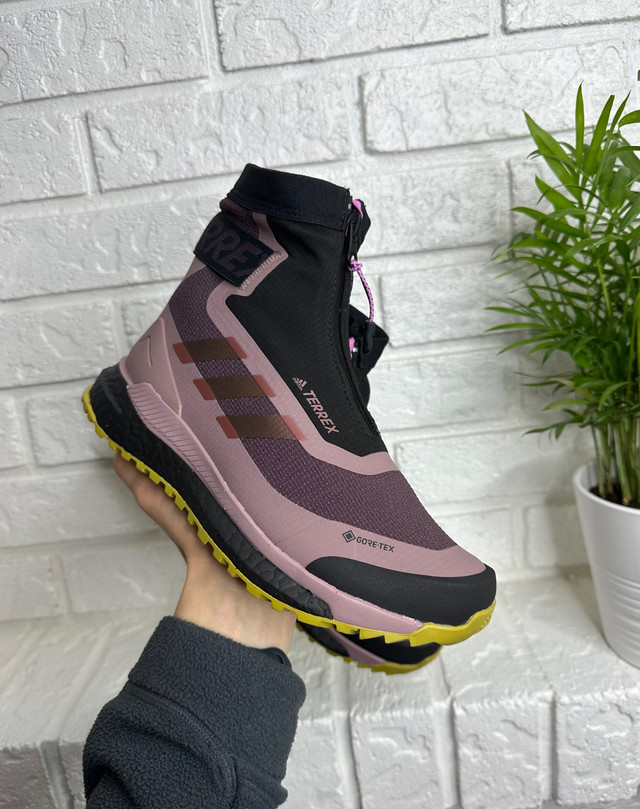 Women’s shoes Adidas Terrex Free Hiker GORE-TEX COLD.RDY Hiking  in Women's - Shoes in Mississauga / Peel Region - Image 2