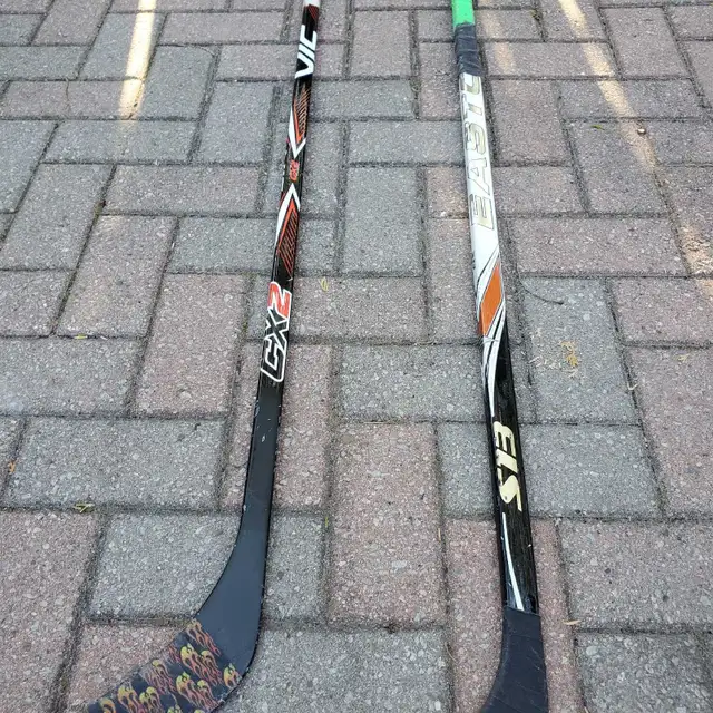 Jr. Hockey Sticks Composite  Easton  and VIC in Hockey in Barrie - Image 3