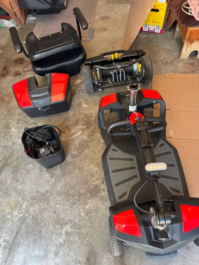 Pride Mobility Zero Turn Scooter Excellent Condition