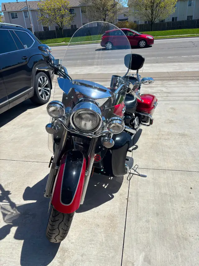 2007 Yamaha Royal Star Tourer Deluxe in Touring in St. Catharines - Image 2