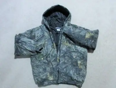 CAMO HOODED HUNTING JACKET... XL, View more