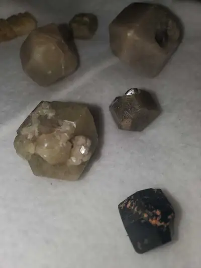 Grossular Garnets green-yellow, View more