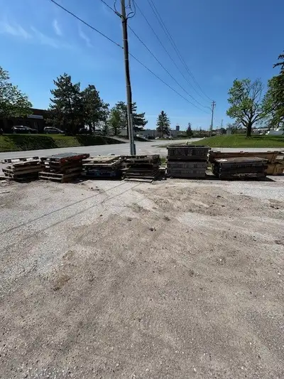 Free wooded, crates and pallets, View more