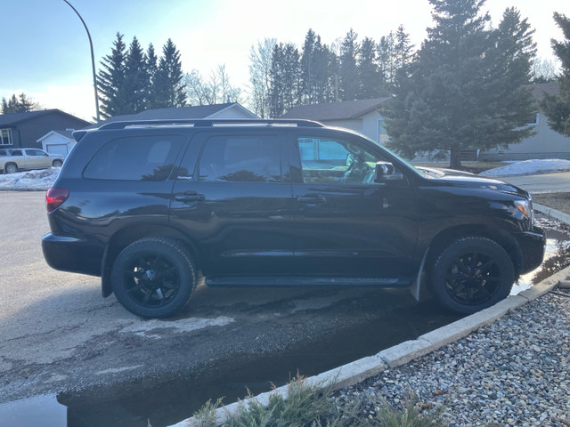 2018 Toyota Sequoia  in Cars & Trucks in Saskatoon - Image 2
