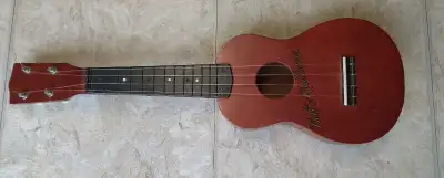 Vintage Duke Kahanamoku Ukulele • 21" Soprano ukulele body made out of mahogany / koa wood • small s...