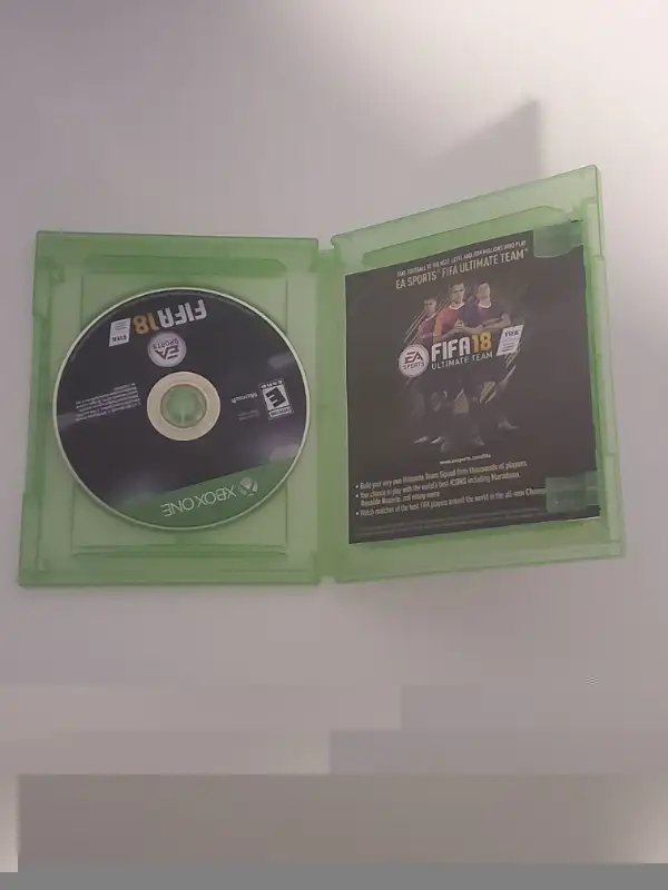 EA Sports FIFA 18 (Extremely Minor Case Wear) (Xbox One) (Used) in XBOX One in Kitchener / Waterloo - Image 4