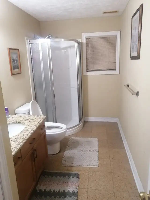 Beautiful furnished room for rent in Owen Sound. in Room Rentals & Roommates in Owen Sound - Image 8