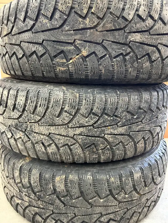 Pneus d'hiver sur jantes in Tires & Rims in Québec City - Image 3