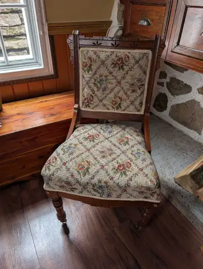 Chaise Antique en Chêne, View more