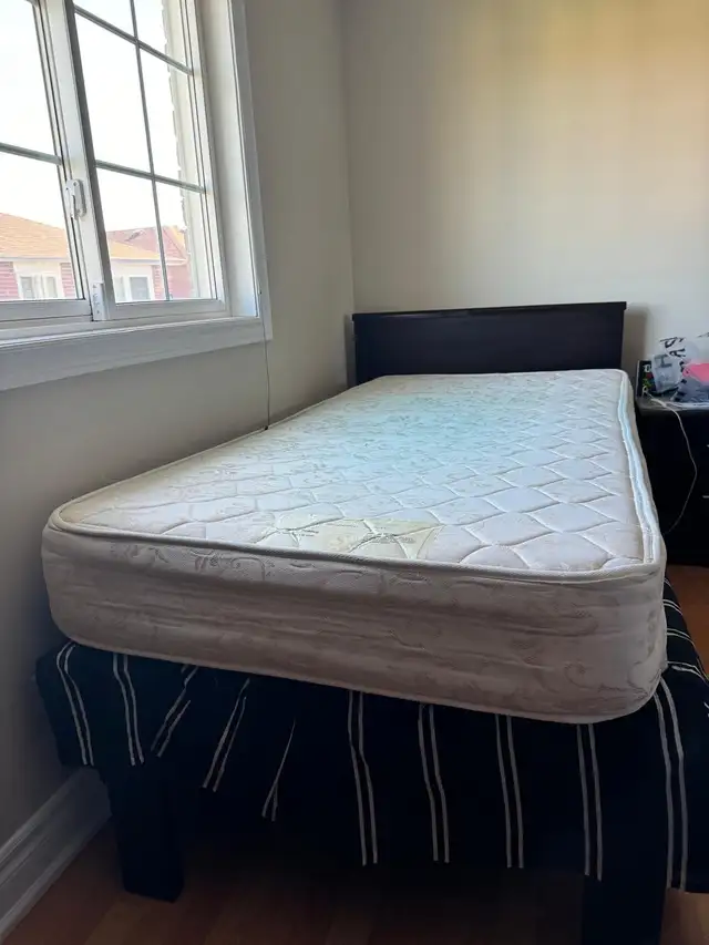 Single/Twin Mattress and Bed in Beds & Mattresses in Mississauga / Peel Region - Image 3