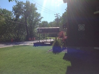 55 Chem. du Bord-du-Lac-Lakeshore — photo 2