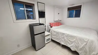 AUGUST 1ST ROOM FOR RENT AVAILABLE AT EGLINTON AND DUFFERIN