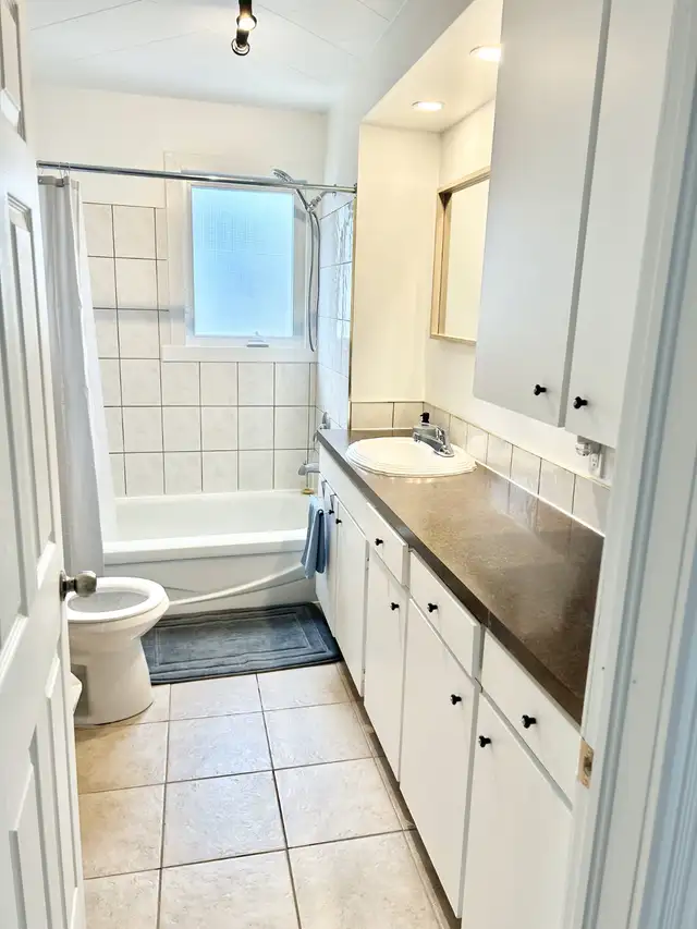 Chambre à louer-disponible immédiatement in Room Rentals & Roommates in Trois-Rivières - Image 4