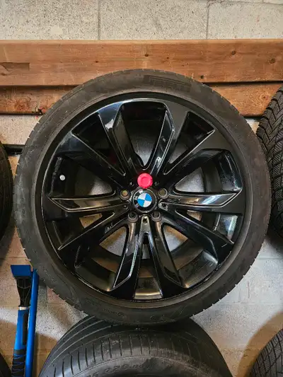 BMW Style 491 From F15 X5 Front tread: 7.5/32 Rear tread: 3/32 Pirelli P Zero Runflat Summer tires F...