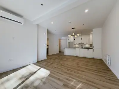 3 ½ À louer – Les Jardins de la Rivia – Phase I Adresse : 1900, rue Montplaisir, Drummondville Immeu...