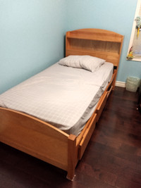 Single bed with matress
