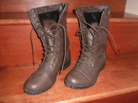 X BOOTS SIZE 8