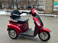 T4 B Electric 3 -wheel scooter